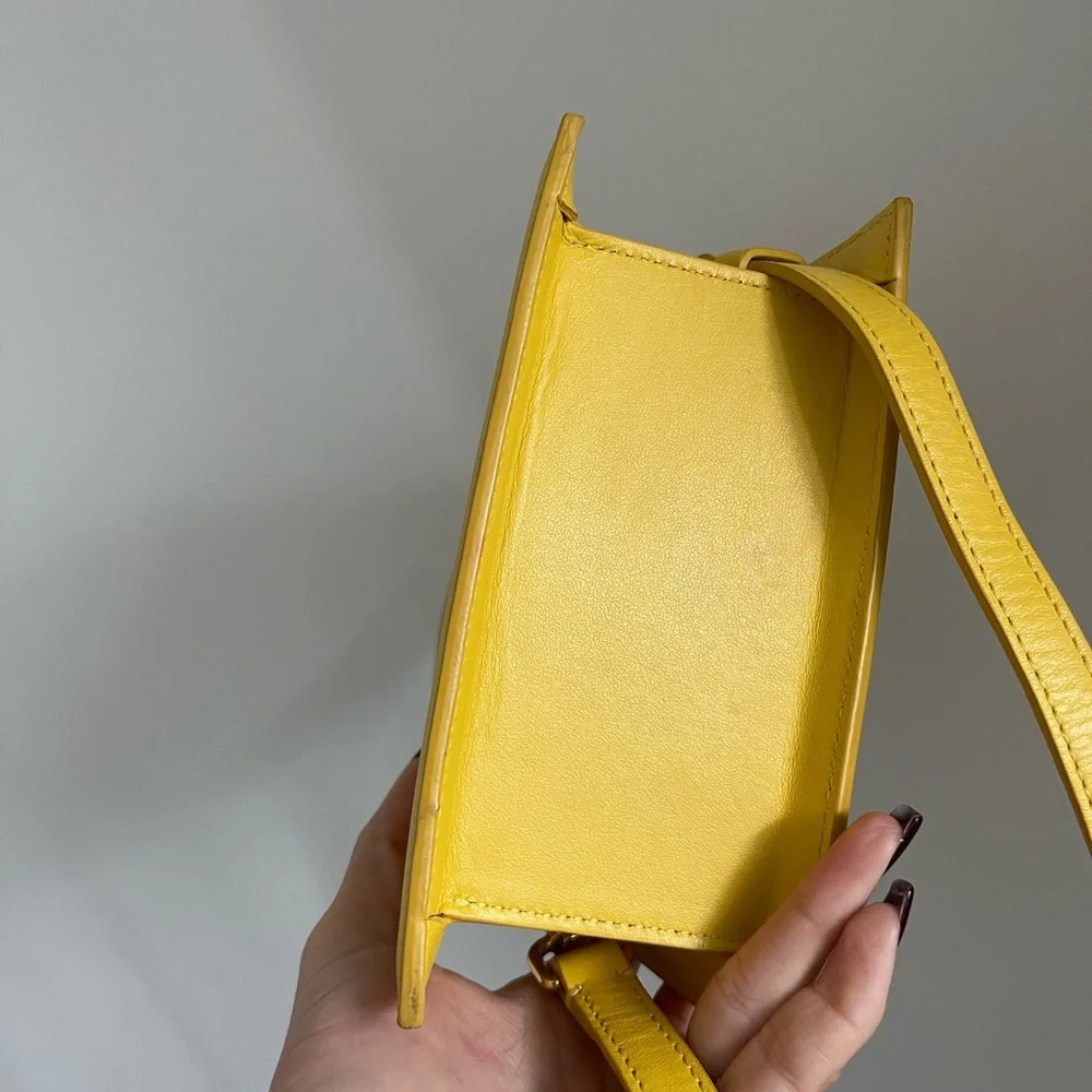 SOLD!!! Jacquemus Le Chiquito Moyen bag authentic with receipt - Picture 8 of 16